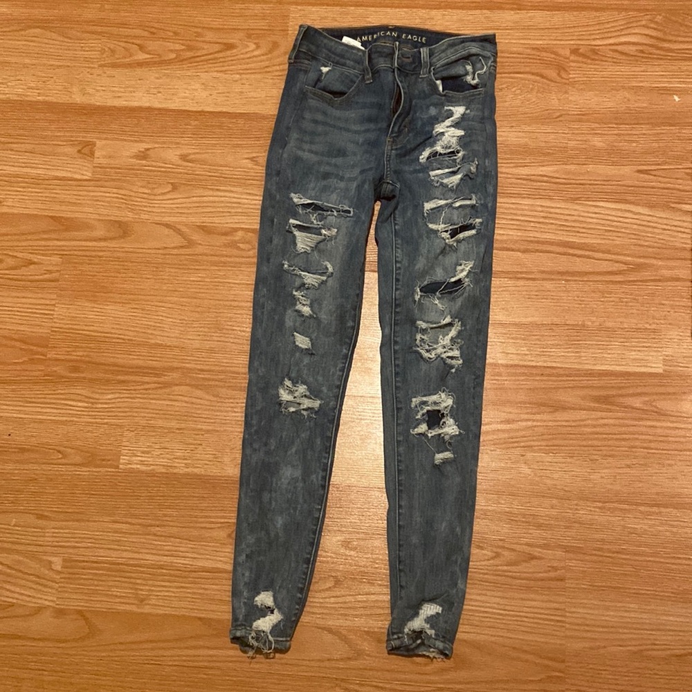 AMERICAN EAGLE SKINNY JEANS